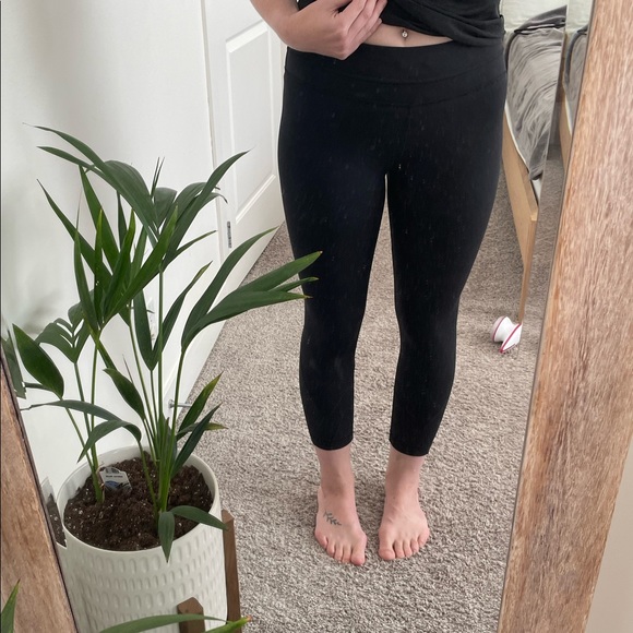 LULULEMON Run Inspire Crop II - Luxtreme + Mesh - Picture 10 of 16